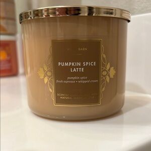White Barn Pumpkin Spice Latte Scented Candle - Beige
